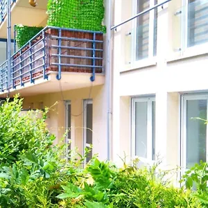 https://sonnige-wohnung-im-zentrum-mit-terasse-und-tiefgarage.bestleipzighotels.com
